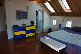 寝室,ベッドルーム,天窓,小窓,浴室,バスルーム